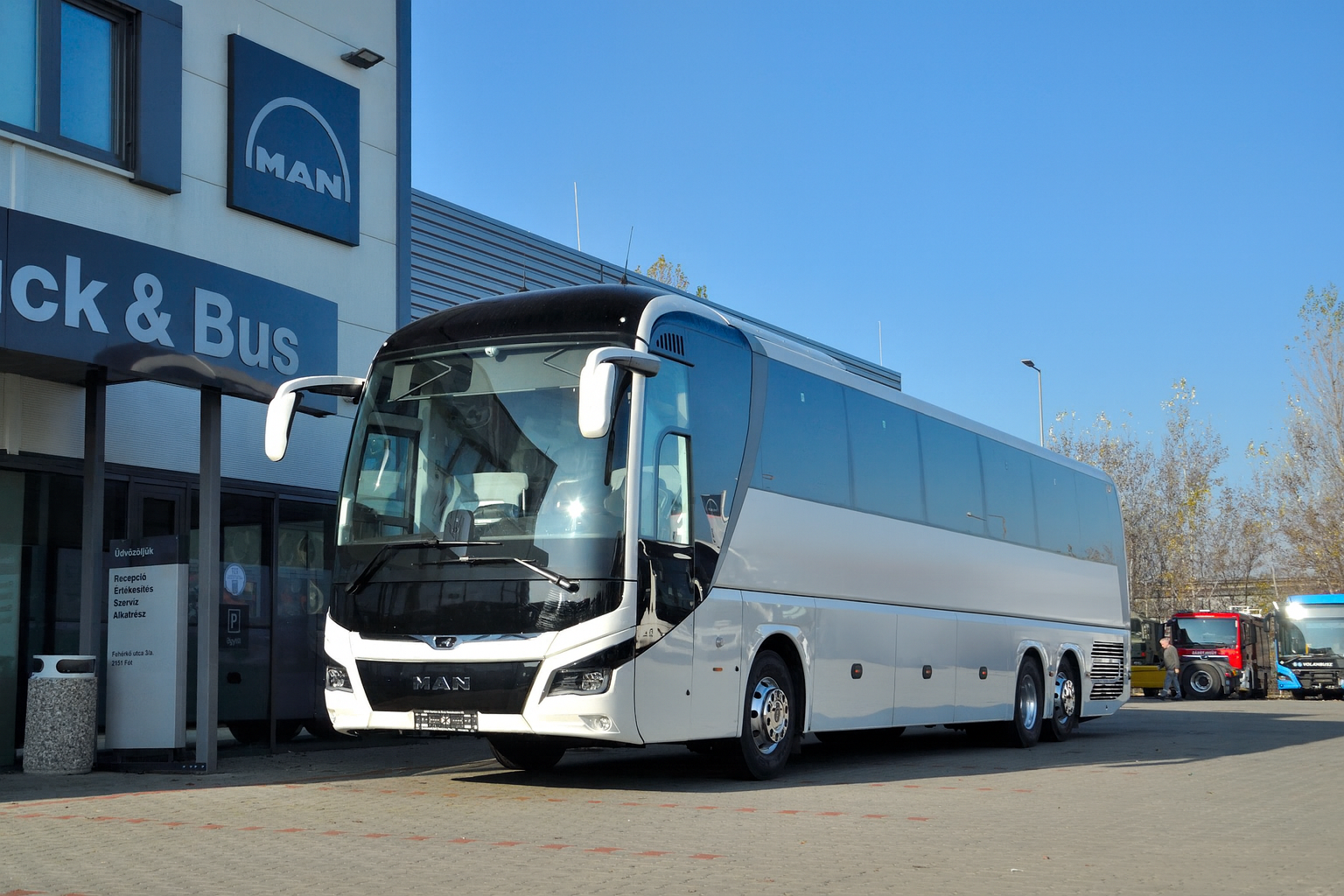 MAN Luxury Coach for 58 Passengers